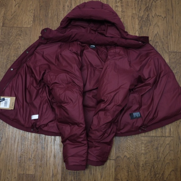 The North Face 550 Burgundy Color Hoodie Down Puffer Jacket - Picture 9 of 10